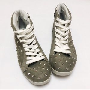 STEVE MADDEN 7.5 SNEAKERS SUEDE STUDDED HI TOP